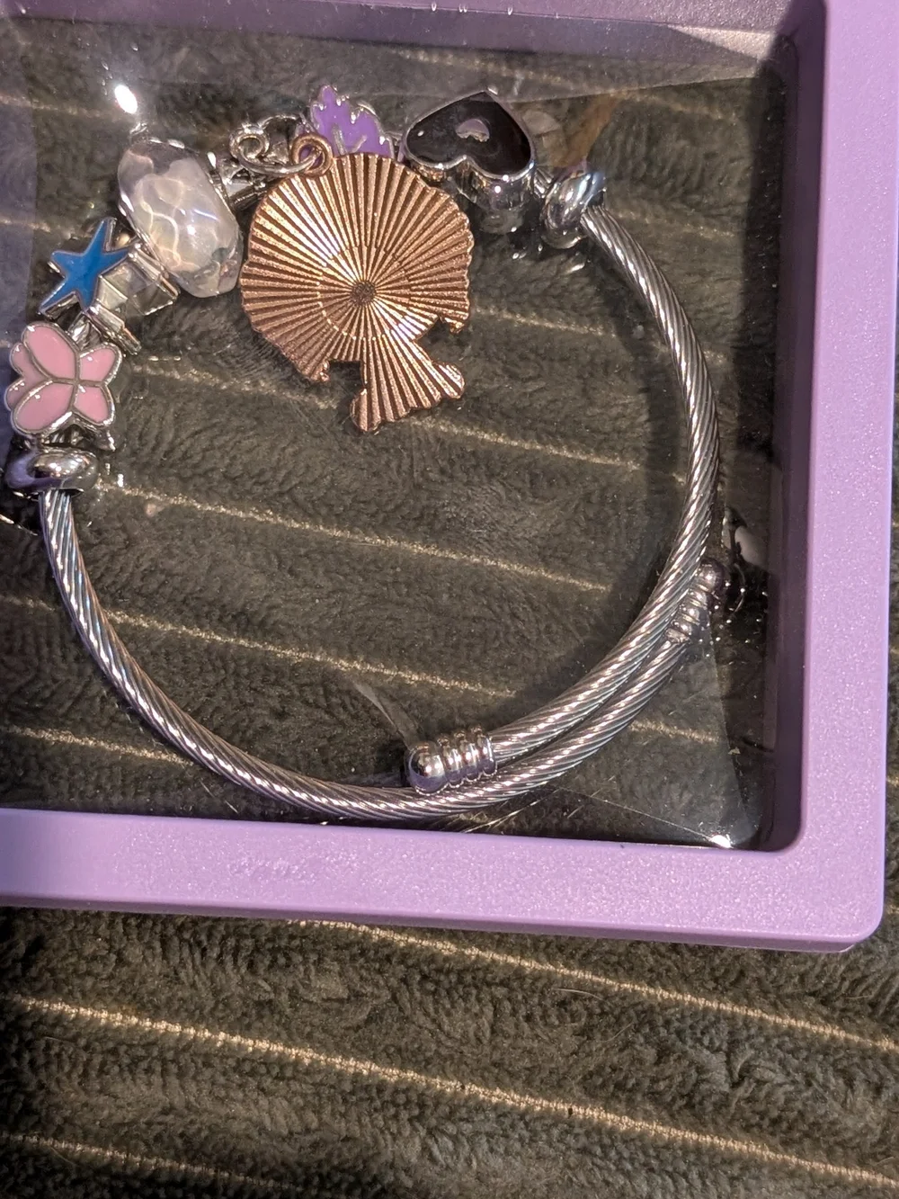 New K-pop Demon Hunters Zoey Charm Bracelet